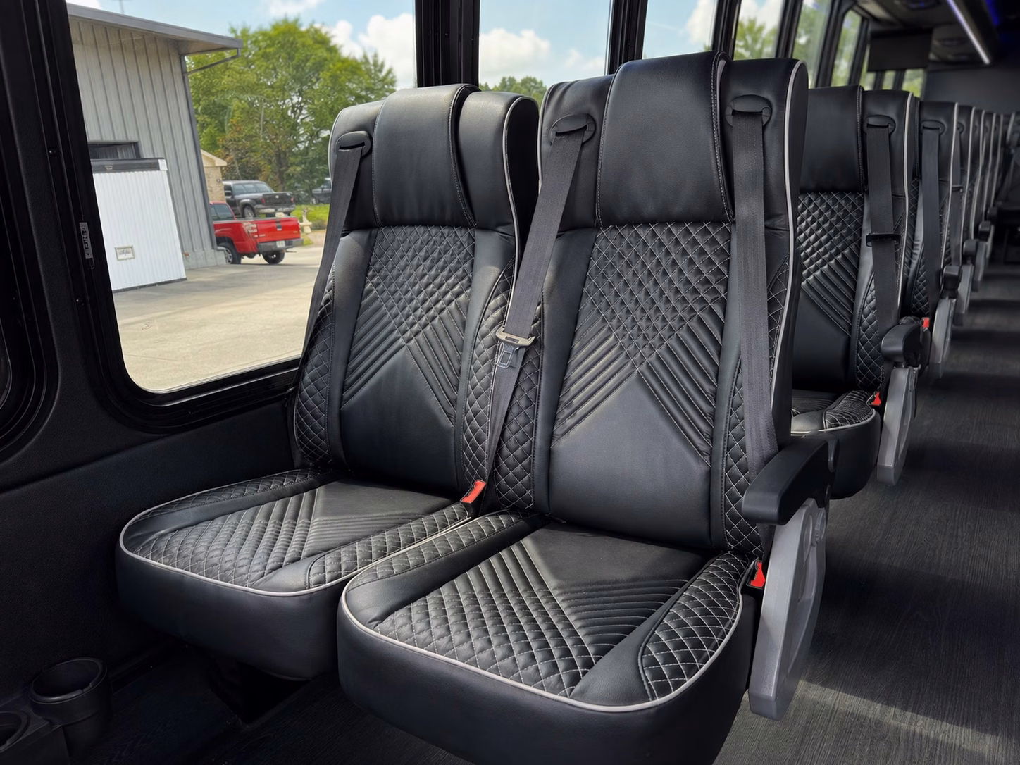 book prom transportation in des moines or any city nearby