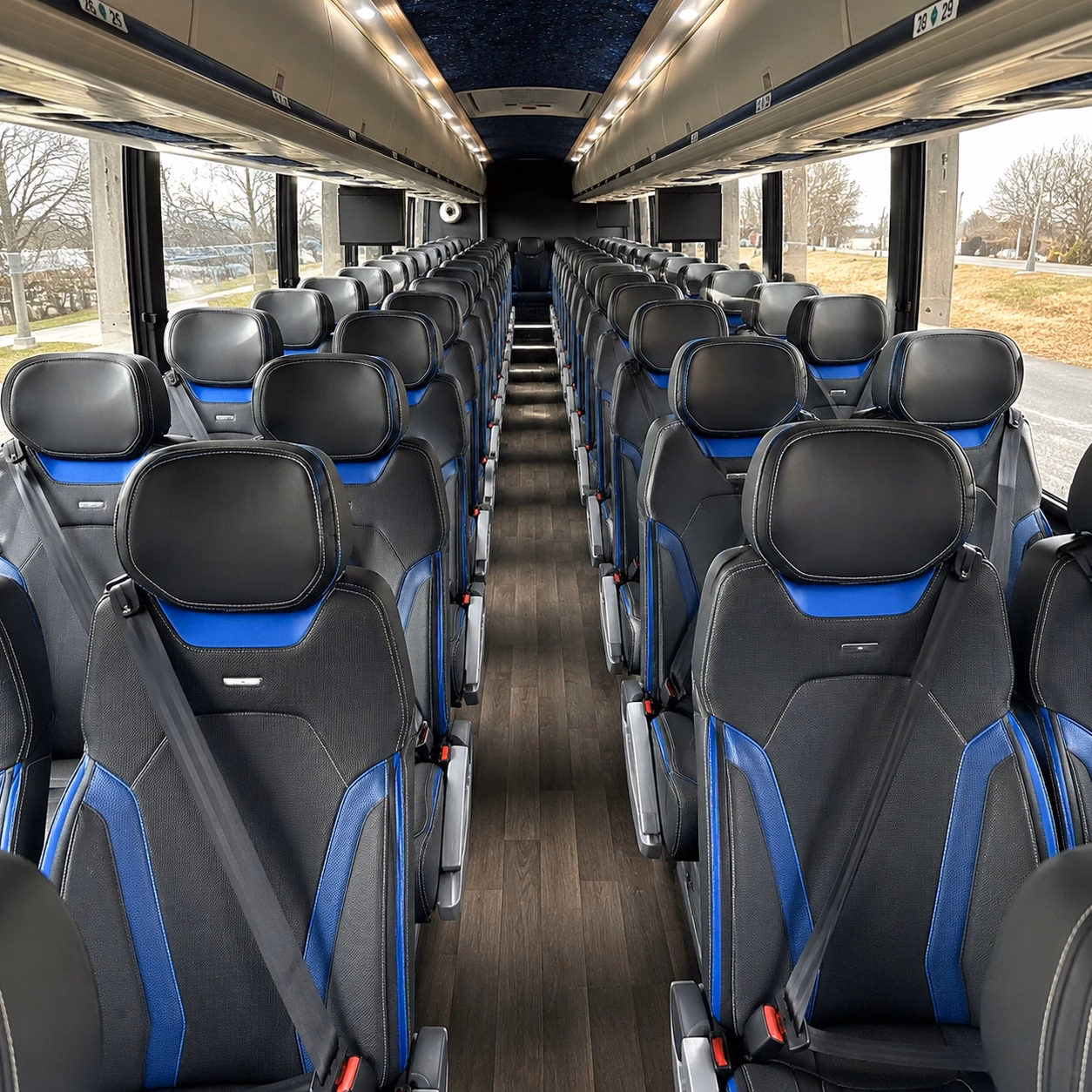 comparing des moines buses made simple