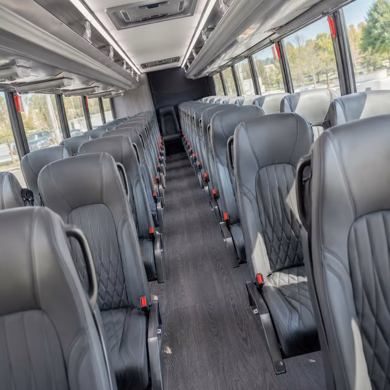 des moines 15 passenger minibus rental