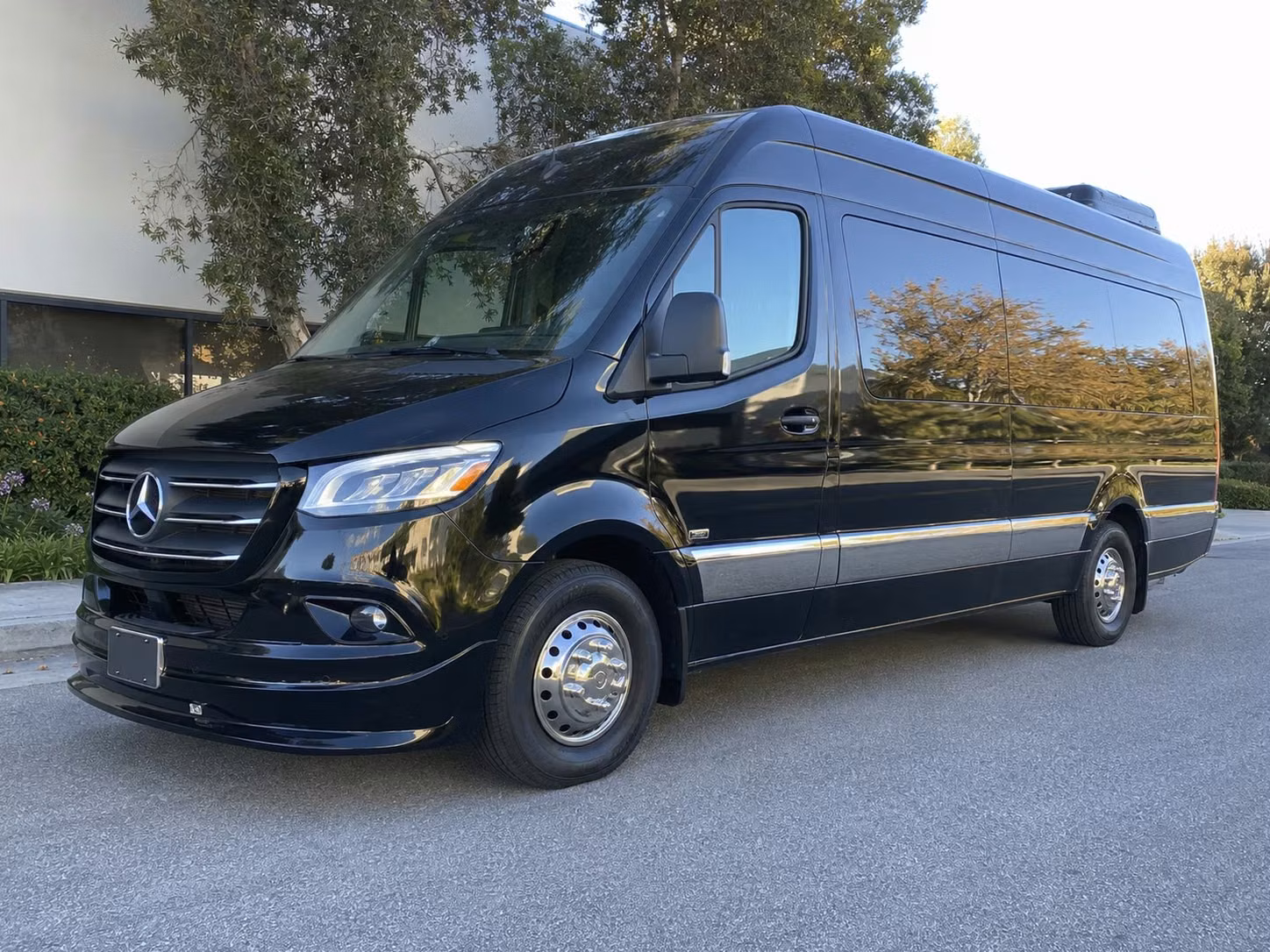 des moines airport shuttle services