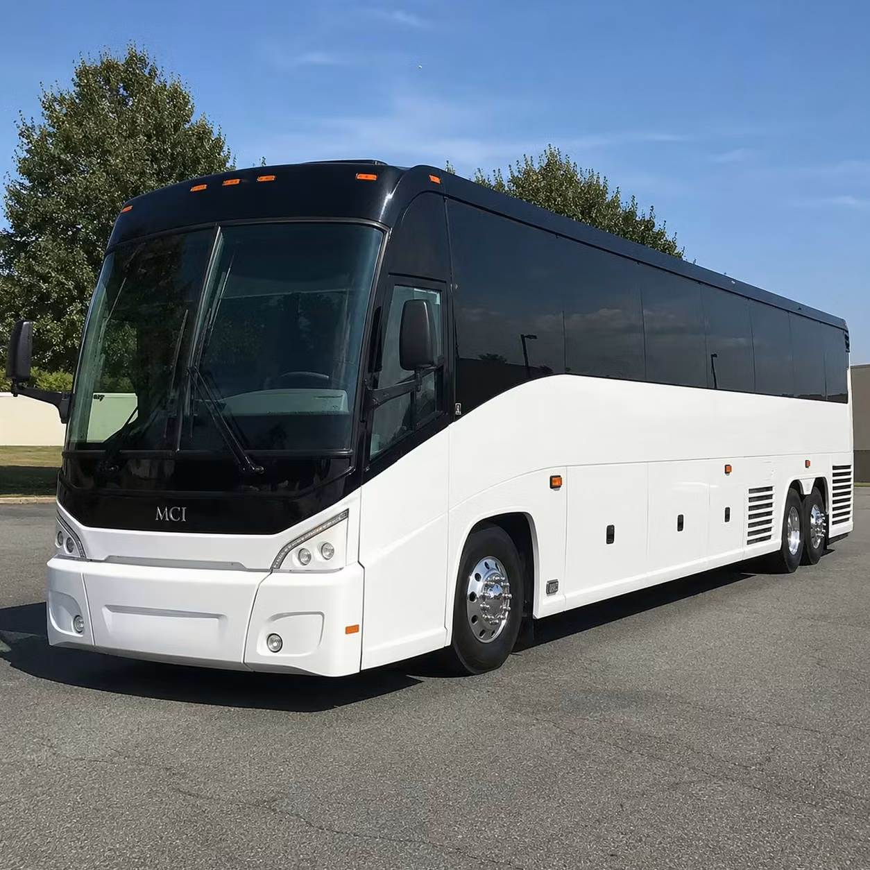 des moines long distance bus rentals