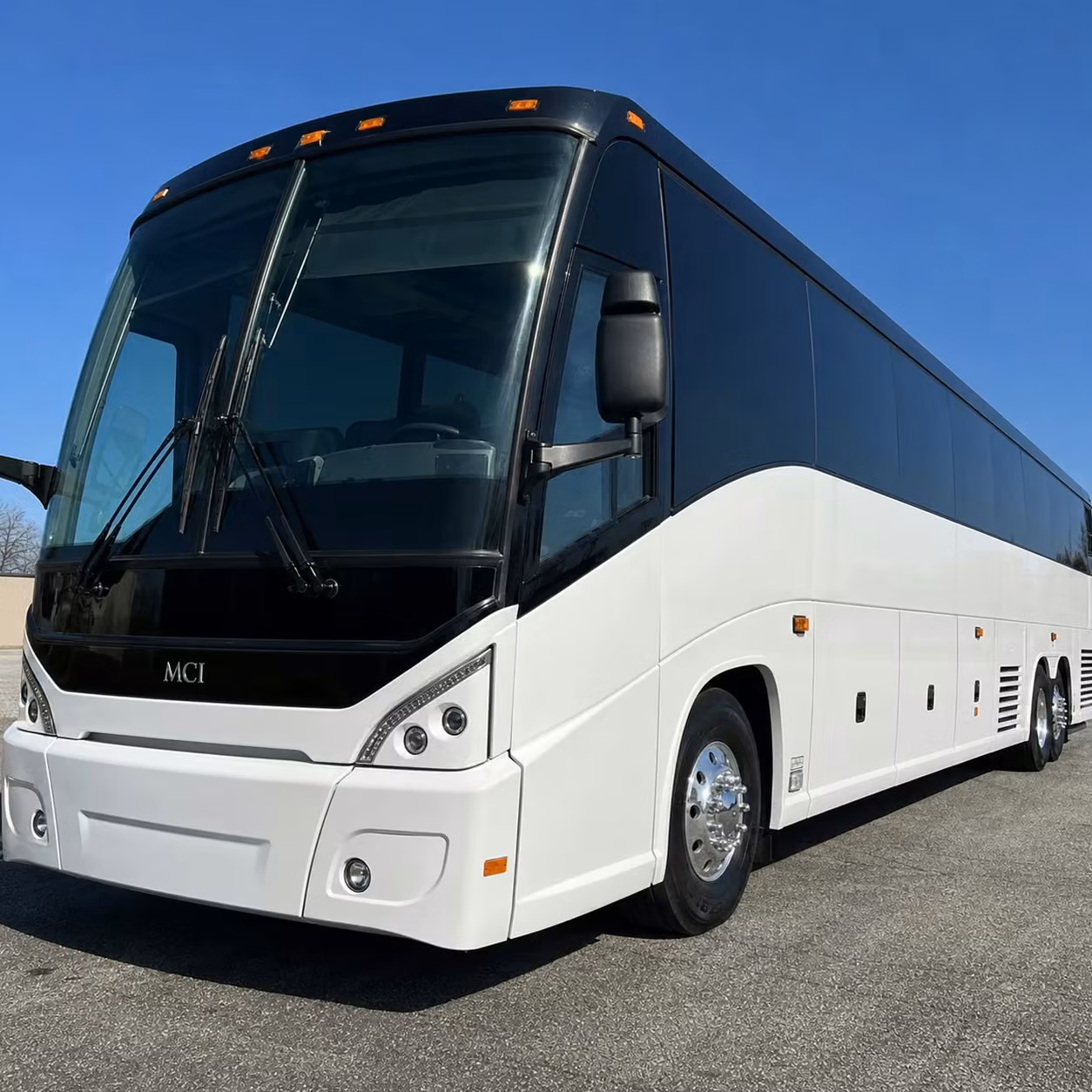 des moines long distance charter bus rentals