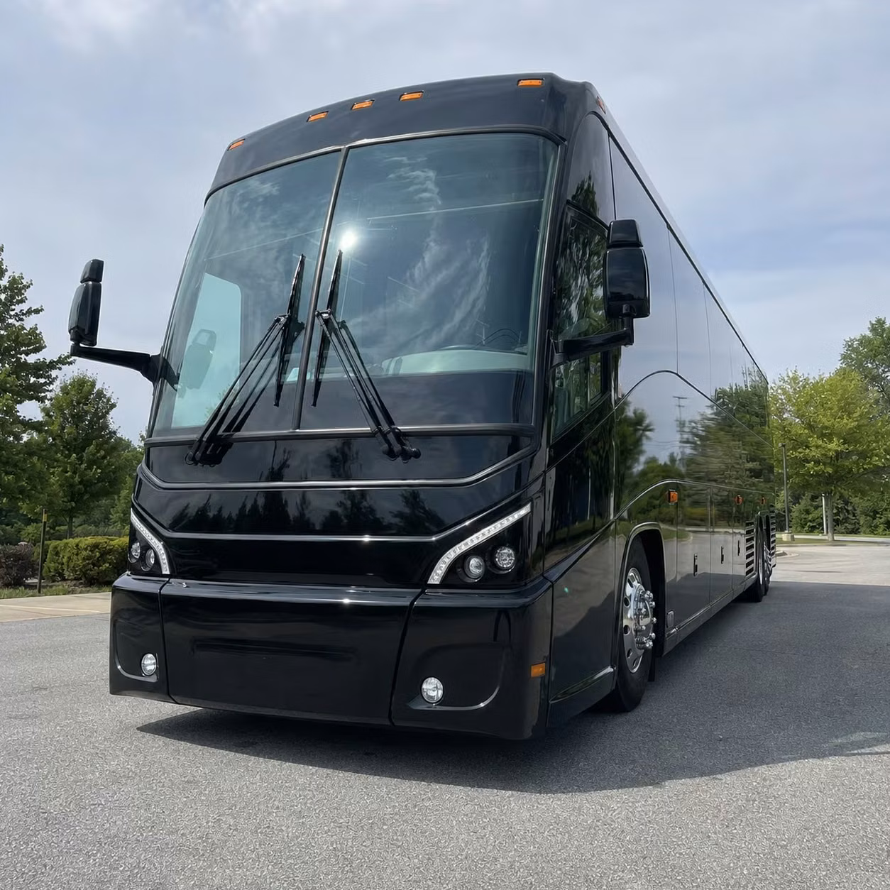 shuttle buses for iowa national guard personnel and camp dodge operations